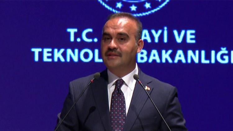 Bakan Kacır'dan ödül kazanan öğrencilere tebrik