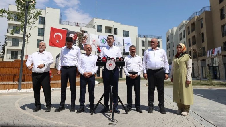 Bakan Kurum: "Yıl sonuna kadar Adıyaman’daki tüm konutlar teslim olacak"
