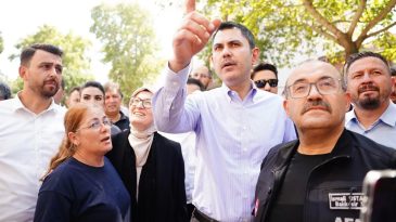 Bakan Kurum Sındırgı'daki K&ouml;yleri Ziyaret Etti: Konutları 1 Yıl İ&ccedil;erisinde Yapıp Teslim Edeceğiz