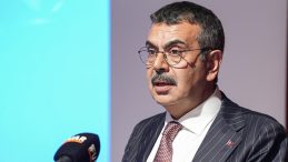 Bakan Tekin'den Yabancı Dil Eğitimine Yönelik Yeni Düzenlemeler