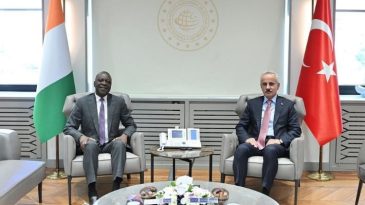 Bakan Uraloğlu, Fildişi Sahilli Mevkidaşıyla G&ouml;r&uuml;şt&uuml;