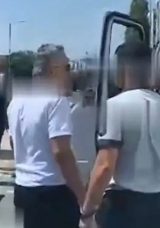 Bakan Yerlikaya Duyurdu: Kadın S&uuml;r&uuml;c&uuml;ye Saldıran Trafik Magandası Yakalandı!