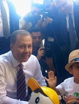 Bakan Yerlikaya’ya minik vatandaştan sürpriz selam! Tayyip Dedeme selam söyle