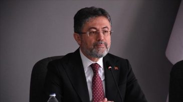 Bakan Yumaklı: Adana İmamoğlu'ndaki orman yangını b&uuml;y&uuml;k &ouml;l&ccedil;&uuml;de kontrol altına alındı