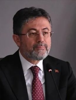 Bakan Yumaklı Orman Yangınlarındaki Son Durumu Açıkladı: Mücadelemiz Sürüyor