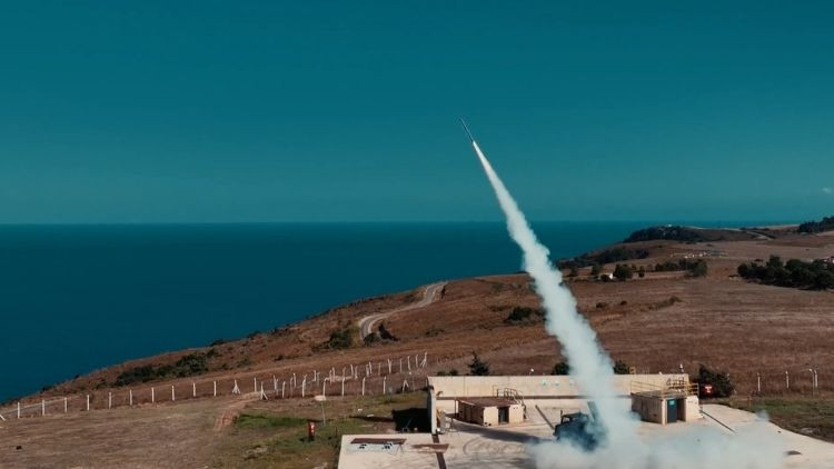 Başarıyla Hedefi Vuran TRLG-122 Füzesi Test Edildi