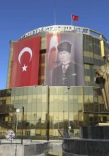 Başkan &Ccedil;er&ccedil;ioğlu&rsquo;ndan personellere b&uuml;y&uuml;k m&uuml;jde