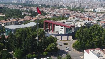 Belediyeden &Ouml;rnek Uygulama: Sigarayı Bırakan Personeline Ek Maaş Veriyor