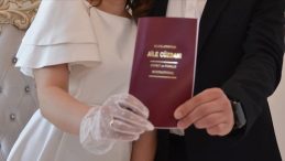 Belediyelerden Genç Çiftlere Destek! 'Aile Yılı' Seferberliği Devam Ediyor: Ücretsiz Düğün Salonu, Çeyiz Yardımı…