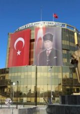 Belediyeyi aile &ccedil;iftliğine &ccedil;eviren Saat&ccedil;ı'nın &ccedil;ocuklarından ilgin&ccedil; istifa &ccedil;ıkışı! İşte CHP tipi liyakat
