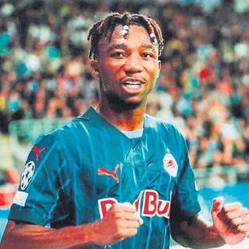Ali Koç, transfer açıklamaları yapıyor