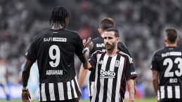 Beşiktaş, Dolmabah&ccedil;e'de Şoku Atlattı ve Geri D&ouml;nd&uuml;