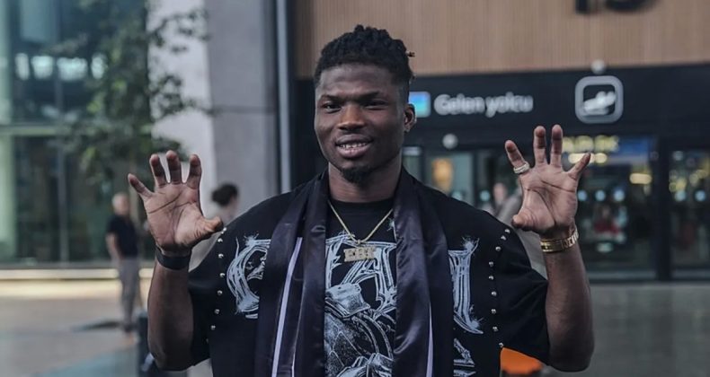 Beşiktaş, El Bilal Toure'yi KAP'a Bildirdi!