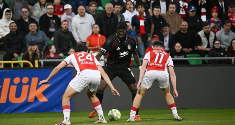 BEŞİKTAŞ ST.PATRICK'S CANLI | Kartal, evinde St.Patrick's'i konuk ediyor! Solskjaer’in 11’i belli oldu…