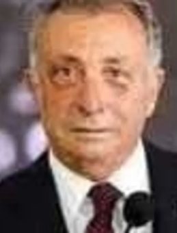 Beşiktaş'ın Eski Başkanı Ahmet Nur Çebi Küfürlü Yorumu Affetmedi