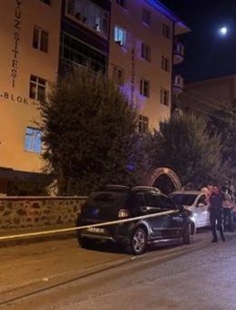 Bıçaklı Kavgada 1 Genç Hayatını Kaybetti, 2 Kişi Yaralandı