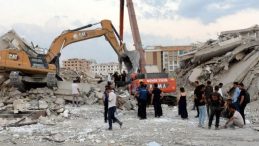 Bina Yıkımında Çökme: Operatör Hayatını Kaybetti