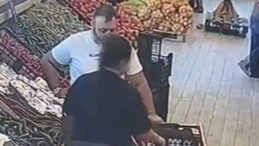 Birbirlerinden de utanmadılar! Unutulan çantadan para çaldılar