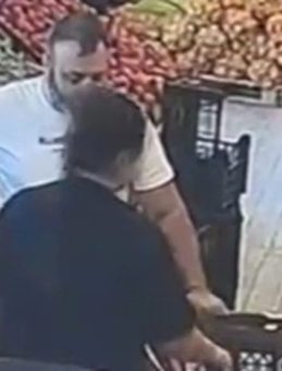 Birbirlerinden de utanmadılar! Unutulan çantadan para çaldılar