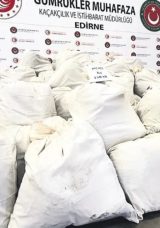 Boya Kutularında 692 Kilogram Uyuşturucu Ele Ge&ccedil;irildi