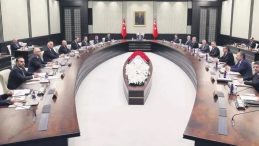 Bu yıl da gelenek sürdürüldü: Kabine Ahlat’ta bir araya geliyor