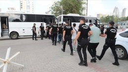 Bursa'da Yasa Dışı Bahis Operasyonunda 10 Şüpheli Tutuklandı