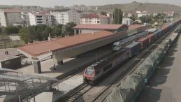 Çin'den Yola Çıkan İki Yük Treni Yarın Türkiye'den Avrupa'ya Hareket Edecek
