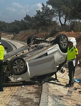 Çalıntı Araçla Takla Attılar: 4 Yaralı