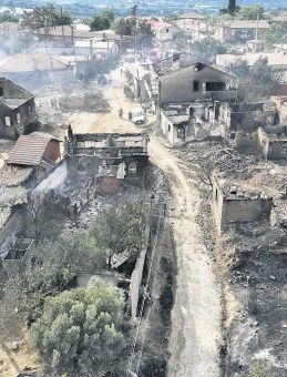 Çanakkale Yangını Kontrol Altında: Korkunç Manzara Gün Ağarınca Ortaya Çıktı