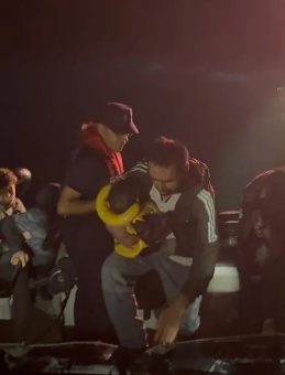 Çanakkale'de 25 Kaçak Göçmen ve 1 Kaçakçı Yakalandı