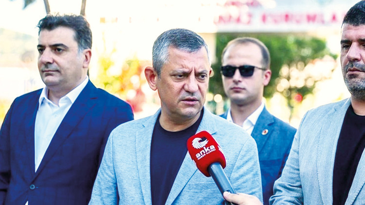Cezaevi Önünden 5 Tahliye Talebi