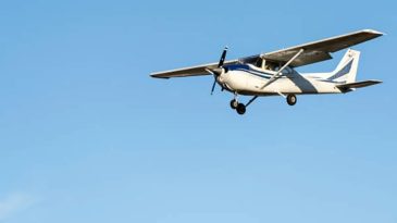 Cezayir&rsquo;de K&uuml;&ccedil;&uuml;k U&ccedil;ak Kazası: 4 Kişi Hayatını Kaybetti