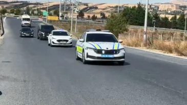 CHP Genel Başkanı &Ouml;zel, İmamoğlu'nu Ziyaret Etti