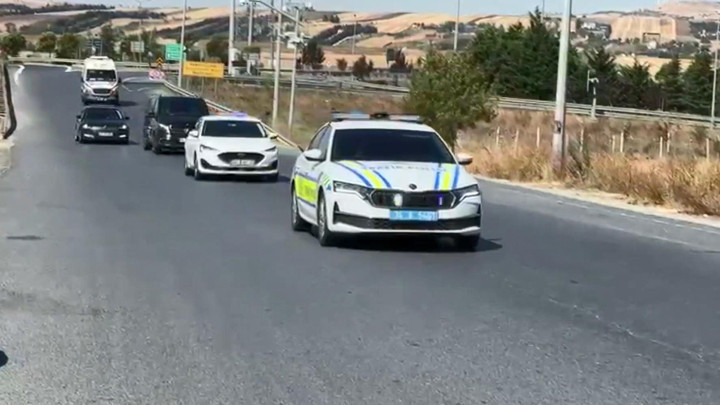 CHP Genel Başkanı Özel, İmamoğlu'nu Ziyaret Etti