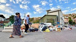 CHP'li Belediyelerin Alışkanlığı: Toplanmayan Atıklar! Vatandaşlar Şikayetçi