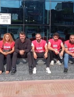 CHP'li Karabağlar Belediyesi Çalışanları Eylem Düzenledi!