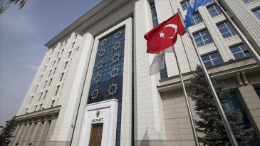 CHP&rsquo;den İstifa Eden İki Meclis &Uuml;yesi AK Parti&rsquo;ye Katıldı