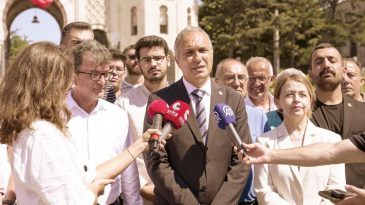 CHP&rsquo;den &lsquo;e-imza &ccedil;etesi&rsquo;ne tepki: &Uuml;&ccedil;-beş kişinin işi değil