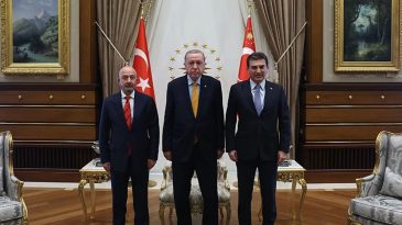 Cumhurbaşkanı Erdoğan, OYAK Y&ouml;netimi ile K&uuml;lliye'de Buluştu