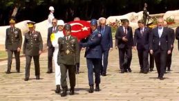 Cumhurbaşkanı Erdoğan, YAŞ Üyeleriyle Anıtkabir’i Ziyaret Ediyor