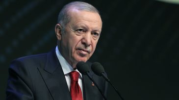 Cumhurbaşkanı Erdoğan'dan, 15 Temmuz şehidi &Ouml;mer Halisdemir'in kızı i&ccedil;in tebrik telefonu