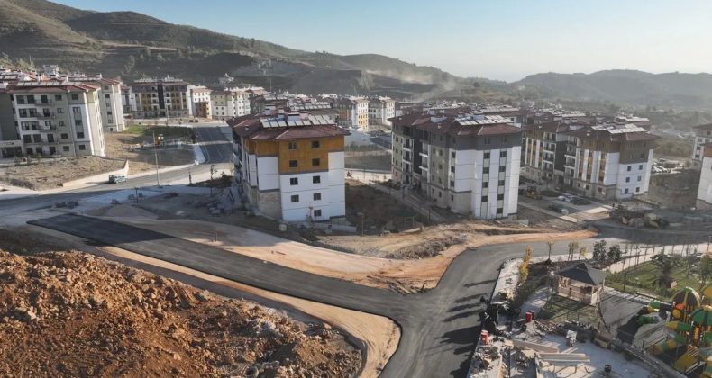 Deprem Konutları İçin 36 Milyar Liralık Yol Yatırımı