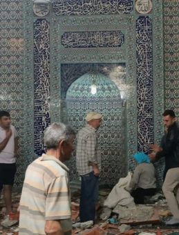 Depremde Hasar Gören Camiyi İnceleyen Kişi Hayatını Kaybetti!
