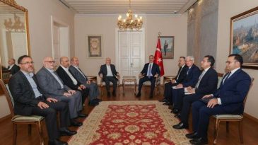 Dışişleri Bakanı Fidan, Hamas Şura Meclisi Başkanı ile bir araya geldi