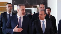 Dışişleri Bakanı Hakan Fidan Mısırlı Meslektaşı Abdulati ile Bir Araya Geldi