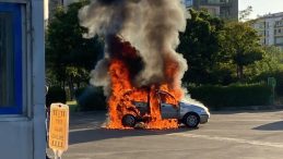 Diyarbakır’da ilginç olay: Muayeneden geçmeyen otomobilini ateşe verdi!