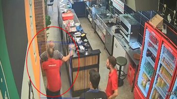 D&ouml;ner Ustası, M&uuml;şterisini Heimlich Manevrasıyla Kurtardı