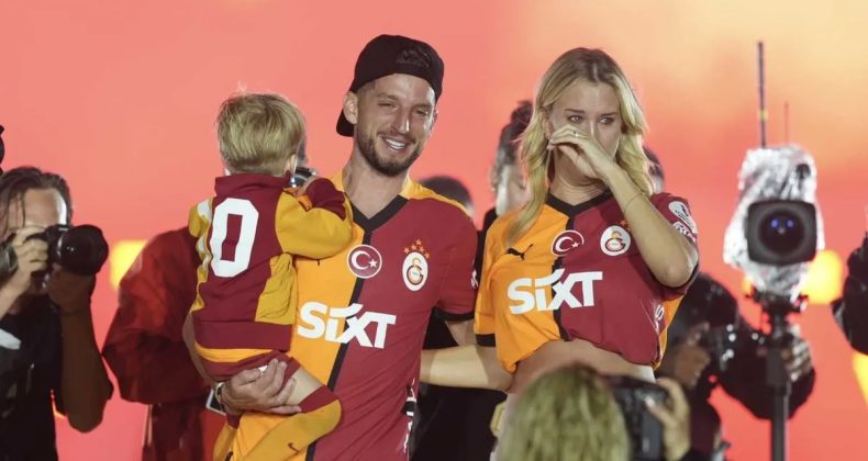 Dries Mertens, 38 Yaşında Futbol Kariyerine Veda Etti