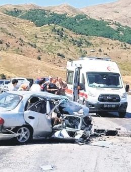 Düğüne Giderken Kaza: 4 Kişi Hayatını Kaybetti