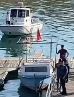 Elazığ'da Baraj Gölünde Serinlemek İsterken Genç Boğuldu